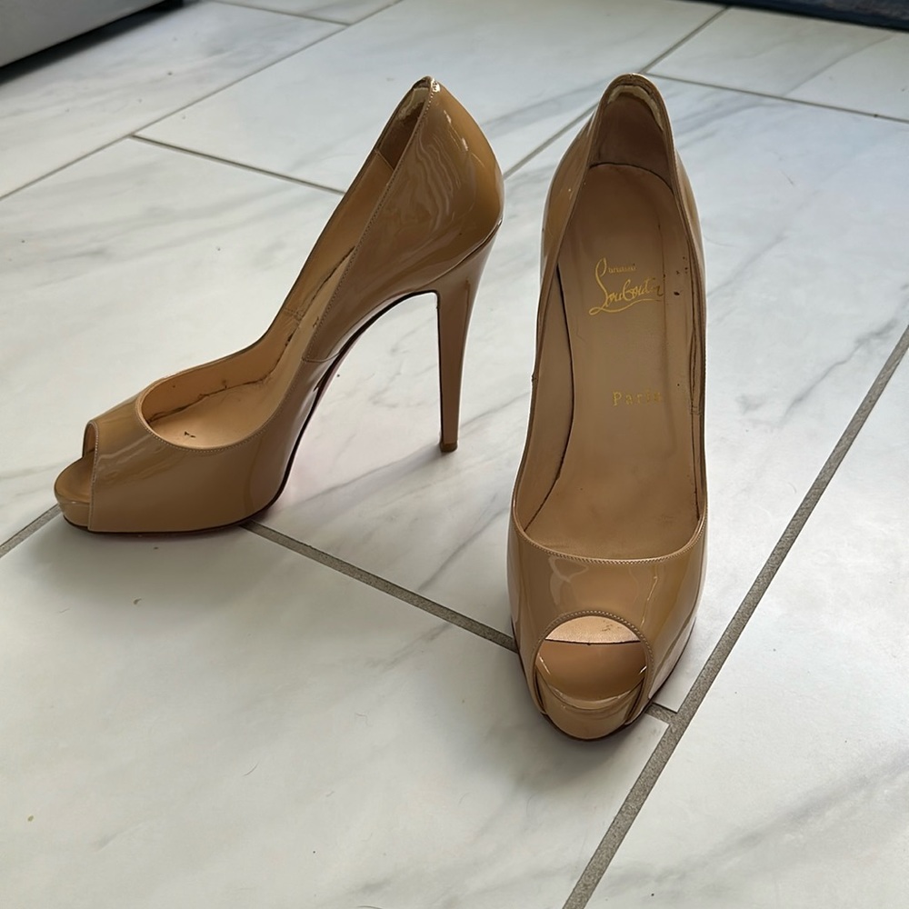 Authentic Christian Louboutin Nude Patent Peep Toe Heels